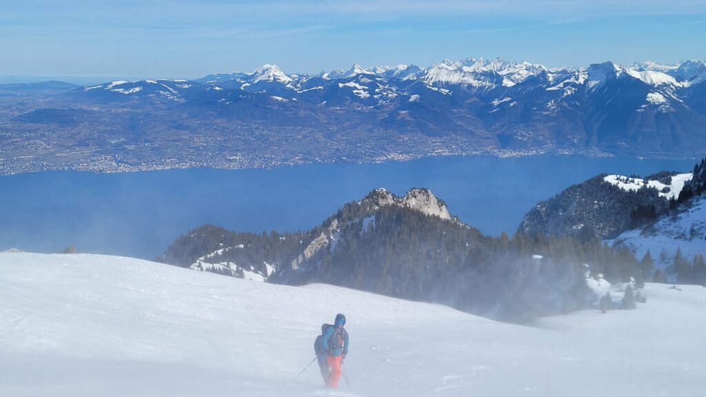 Vue depuis la piste de ski des vieilles cases à Thollon les Mémises